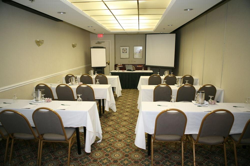 Holiday Inn Express Naperville By Ihg Ngoại thất bức ảnh