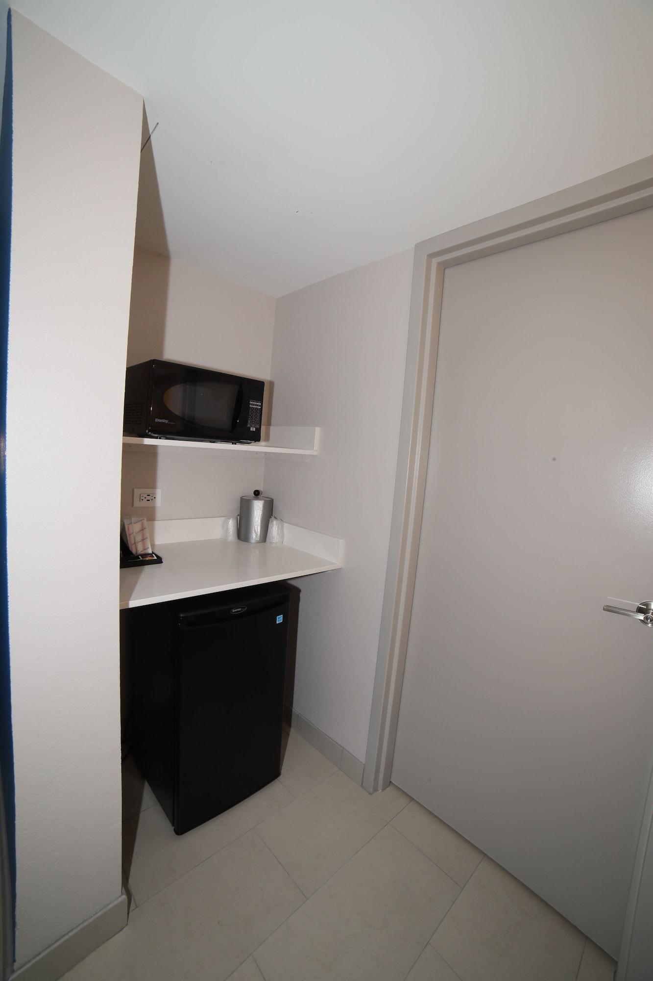 Holiday Inn Express Naperville By Ihg Ngoại thất bức ảnh