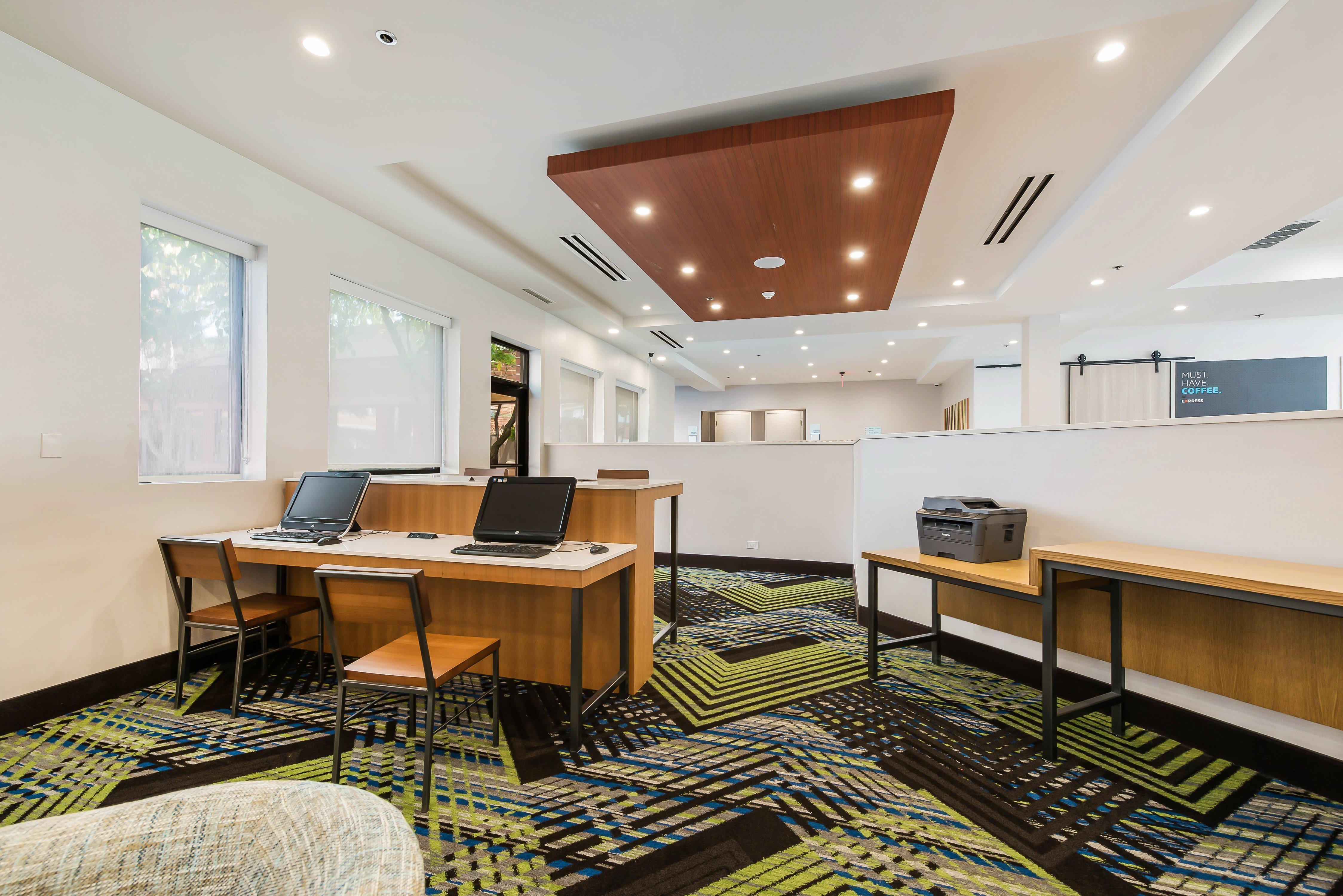 Holiday Inn Express Naperville By Ihg Ngoại thất bức ảnh
