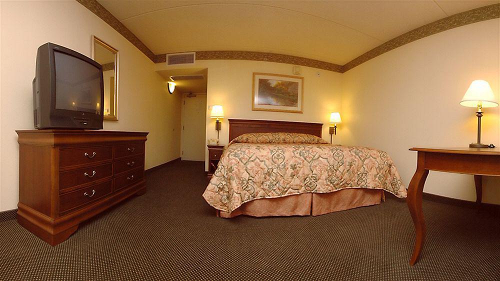 Holiday Inn Express Naperville By Ihg Ngoại thất bức ảnh